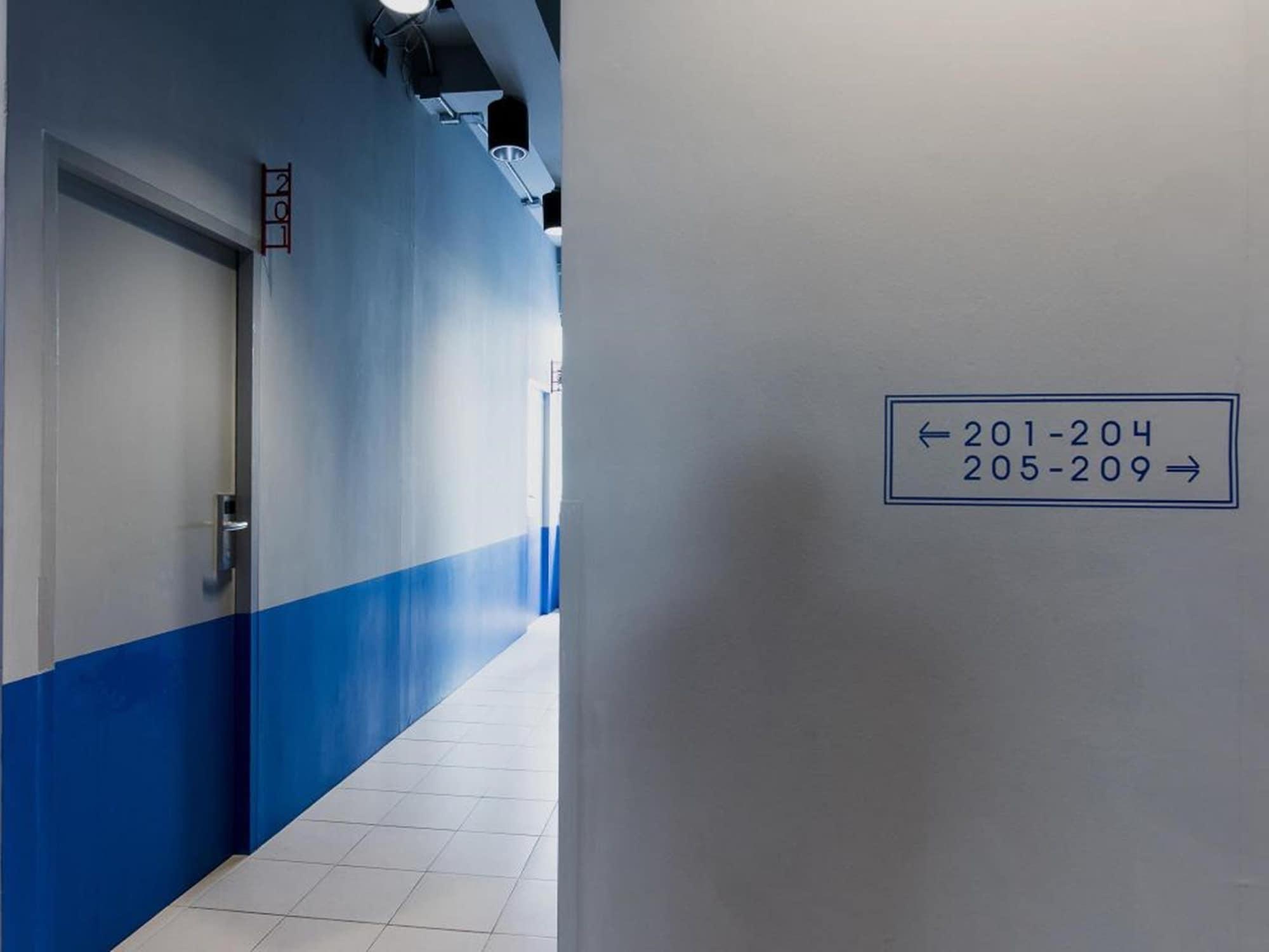 Loftel Station Hostel Bangkok Exterior photo