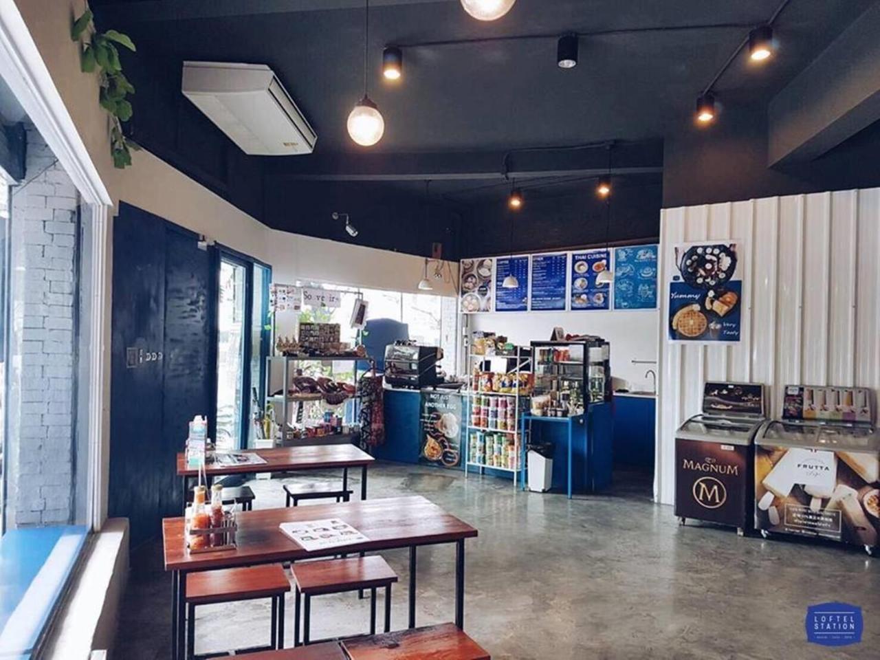 Loftel Station Hostel Bangkok Exterior photo